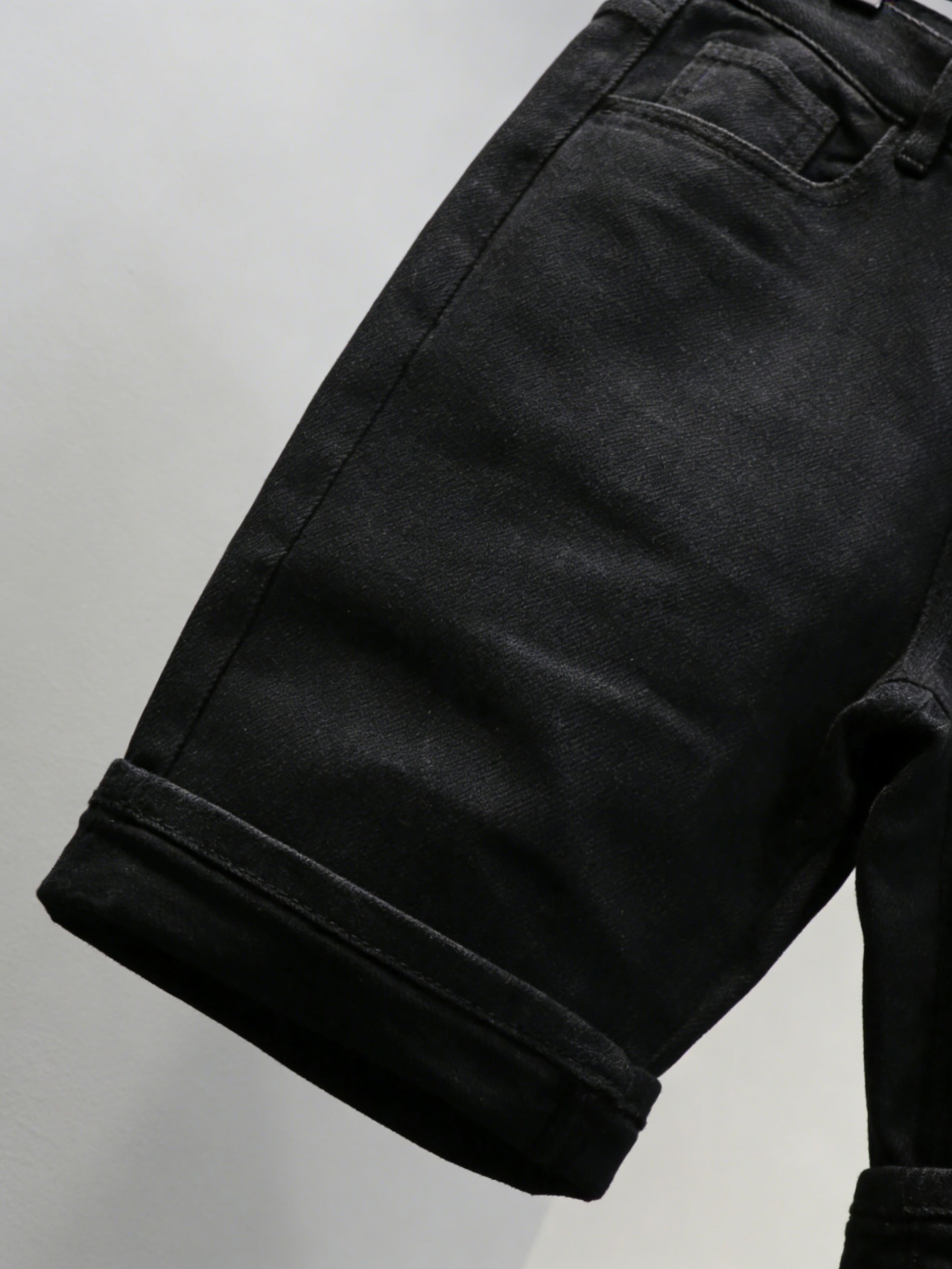 Schlichte schwarze Slim-Denim- – Mens Accessories Style Bewertung und Preis